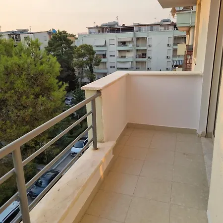 Freskia 22 - 1 Week Minimum Stay!!! * Golem (Tirana)