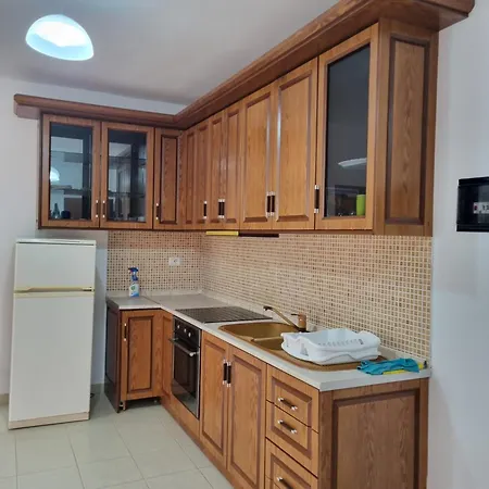 Freskia 22 - 1 Week Minimum Stay!!! Golem (Tirana)